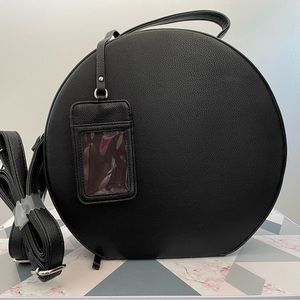 Black circular bag/back pack